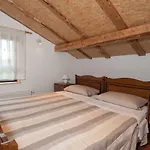 Tre Rose Apartment *