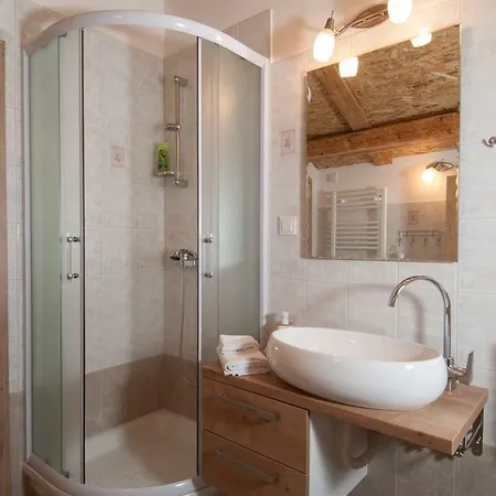 Apartament Tre Rose *