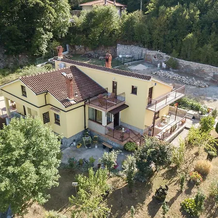 Tre Rose Apartament *